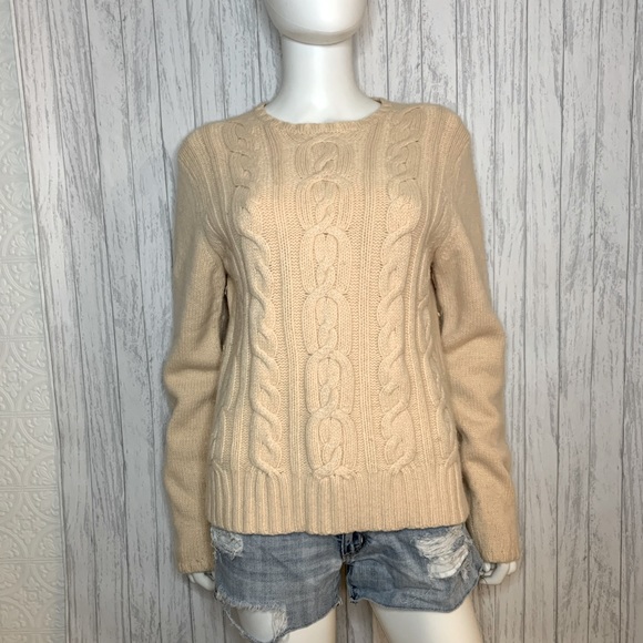 GAP Sweaters - Gap cable knit sweater